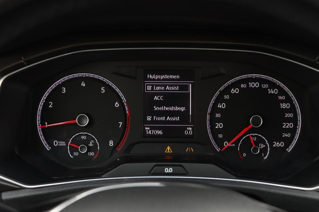 Volkswagen T-roc 1.0 tsi sport 115pk | stoel- en stuurverwarming | adaptive