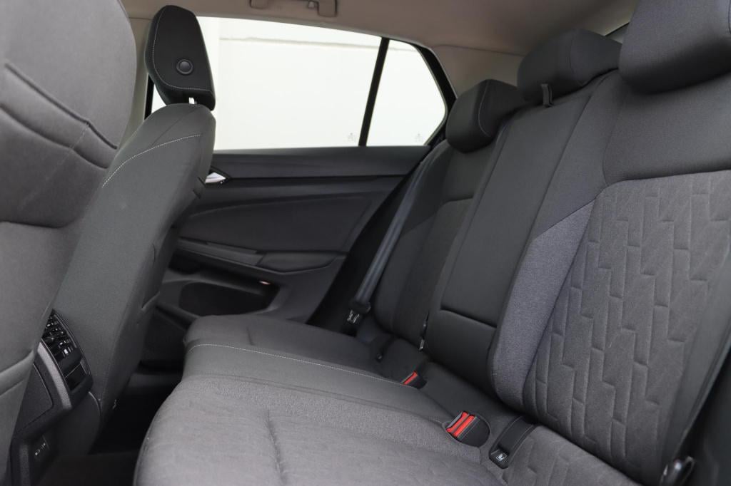 Volkswagen Golf 1.5 ehybrid life edition 204pk dsg6 | soh 100% |