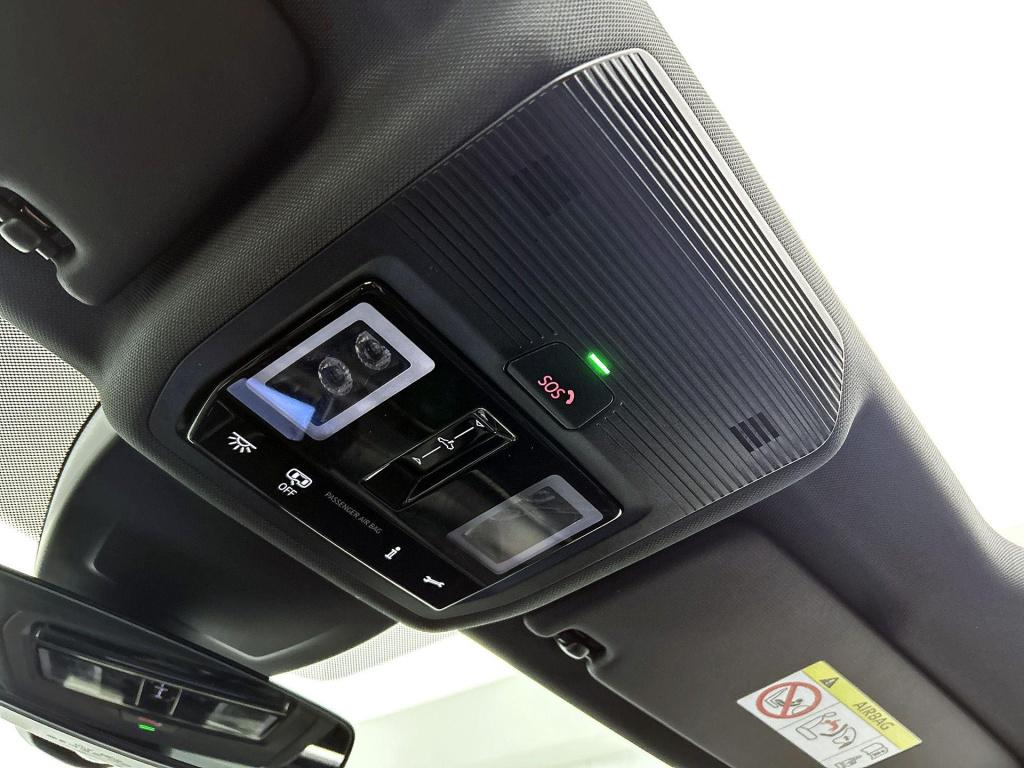Volkswagen Golf 1.5 etsi r-line business | automaat | panoramadak | navigat