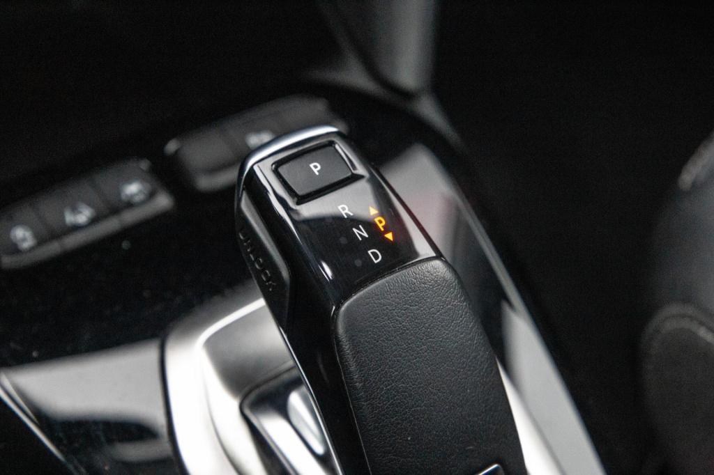 Opel Corsa 1.2 turbo automaat / carplay / camera / dealer auto