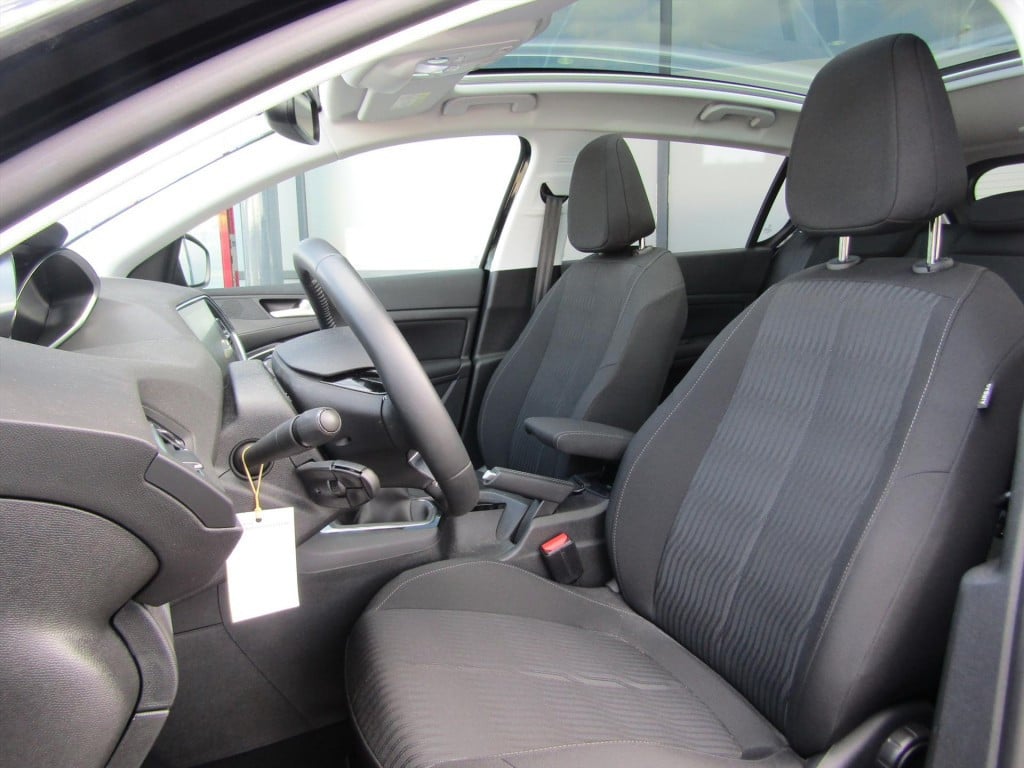 Peugeot 308 1.2 blue lion gt pakket 96.000 km 2017