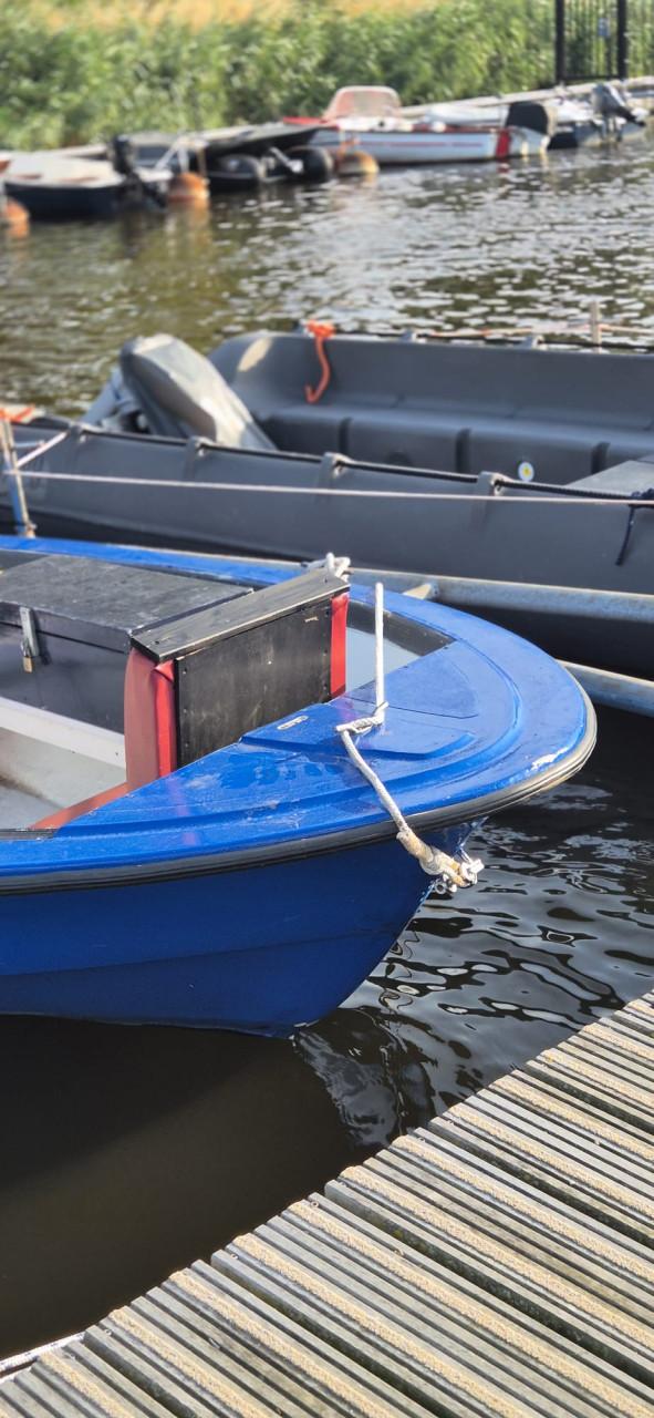 Complete boot met trailer en motor