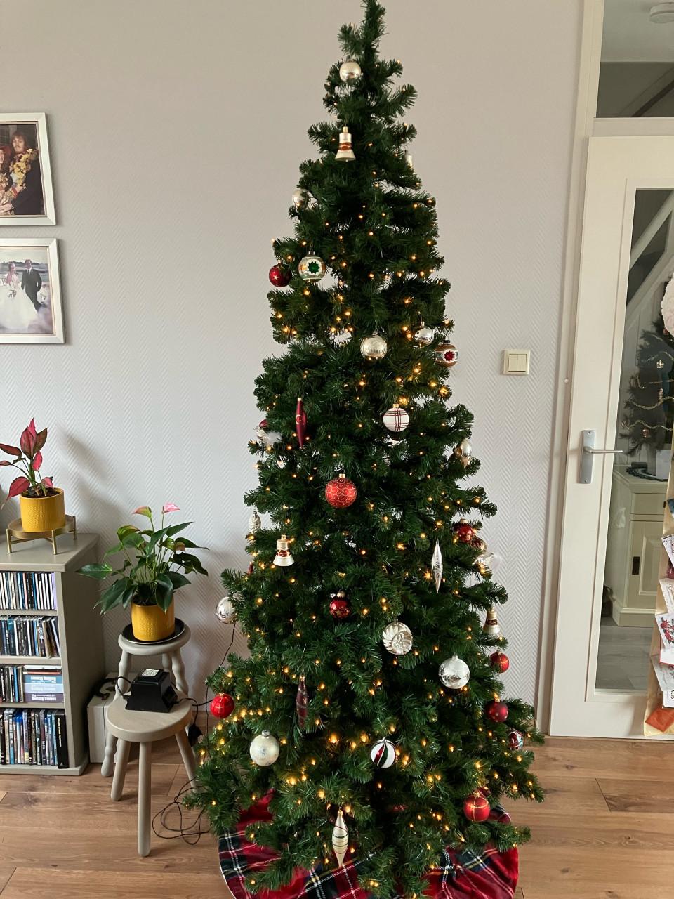 Kunst kerstboom 215cm met 400 lichtjes