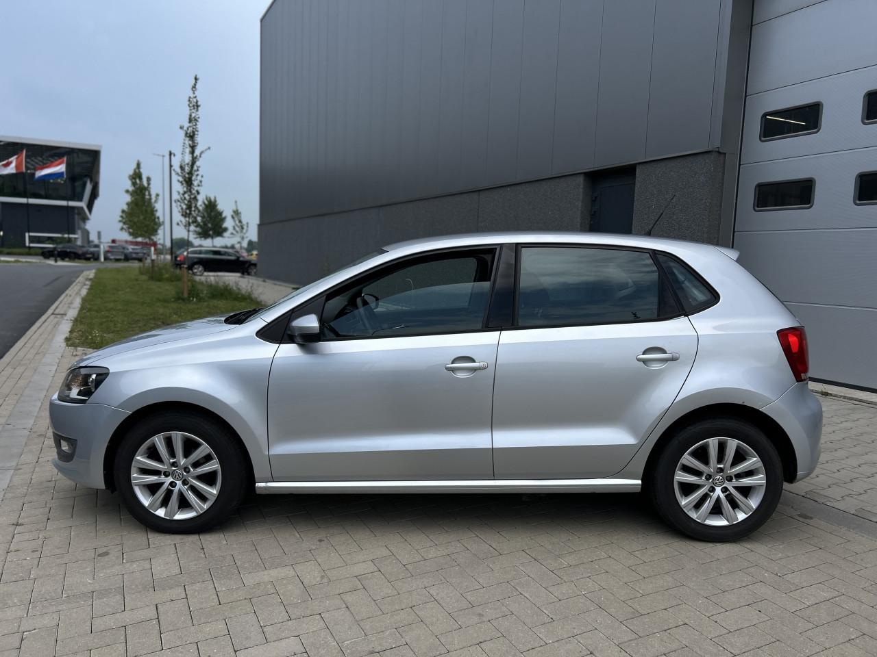 Volkswagen Polo 1.4-16V Comfortline/APK/AIRCO/BLUETOOTH/NAVI