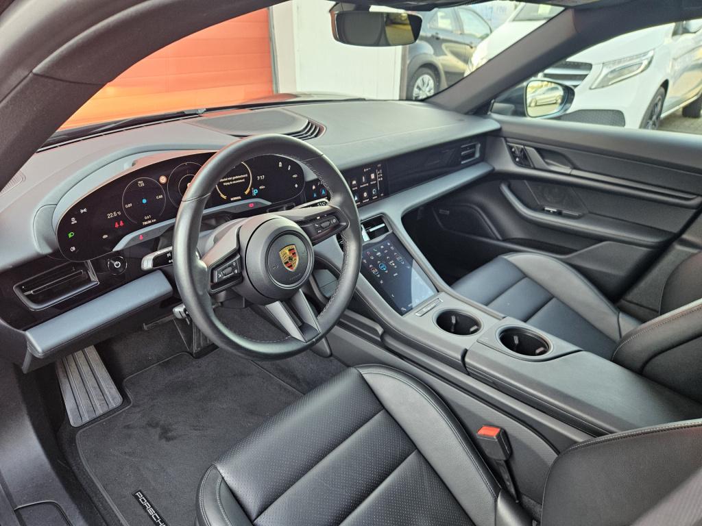Porsche Taycan cross turismo 4 | pano | dealer onderh. | 93 kwh | rijklaar 