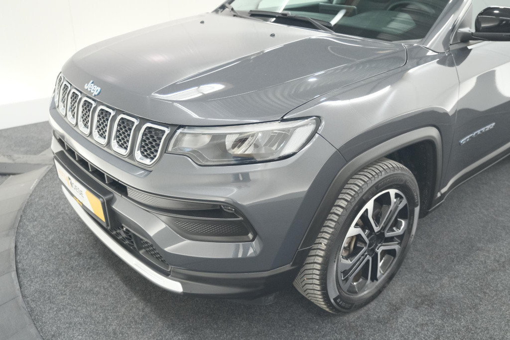 Jeep Compass 4xe 190 plug-in hybrid electric night eagle | camera | apple c