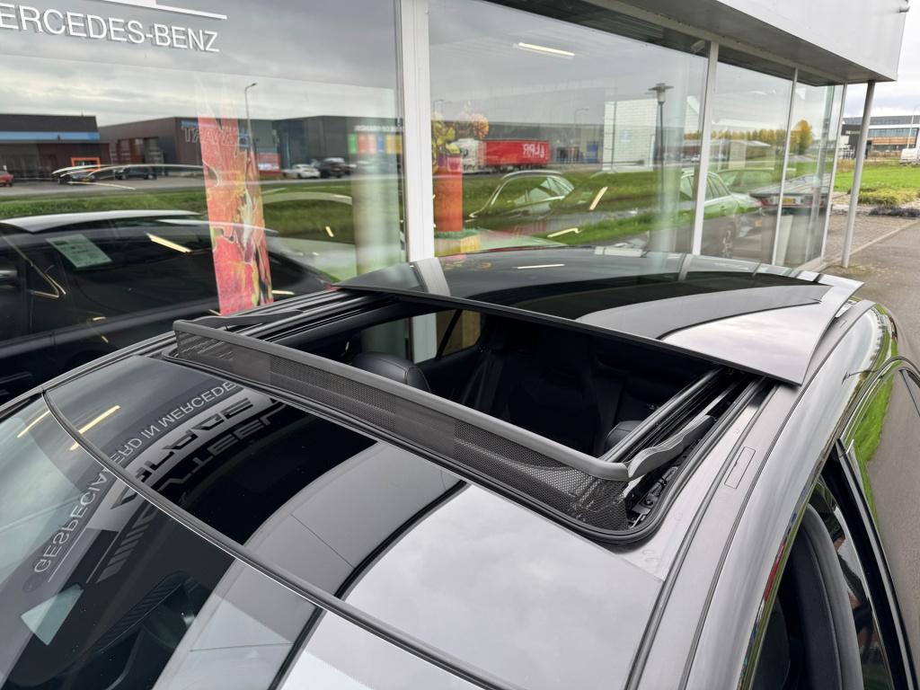 Mercedes-Benz A-Klasse 250 e amg line , night-pakket automaat . panoramadak