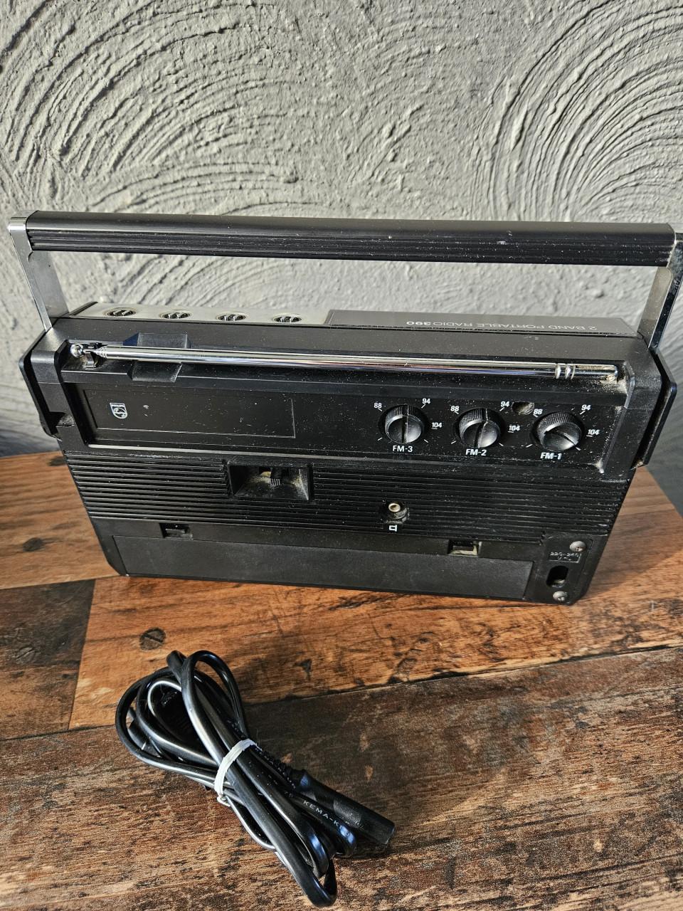 Philips 2 Band Portable Radio 390 - Vintage Radio
