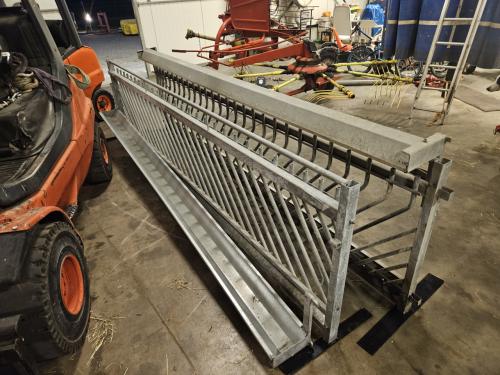 Zelfsluitende voerhekken