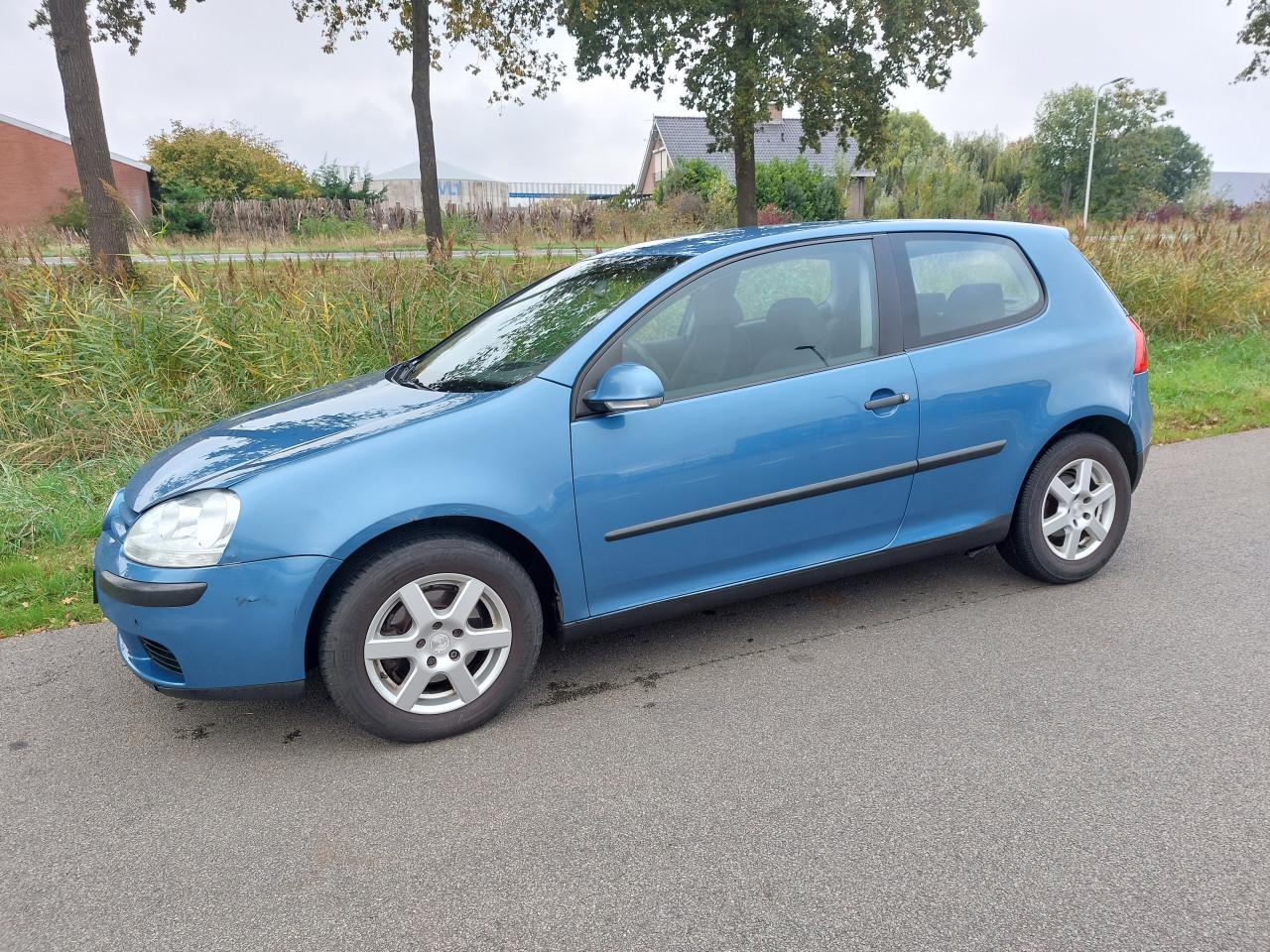 Vw golf bj 2004  1400 euro