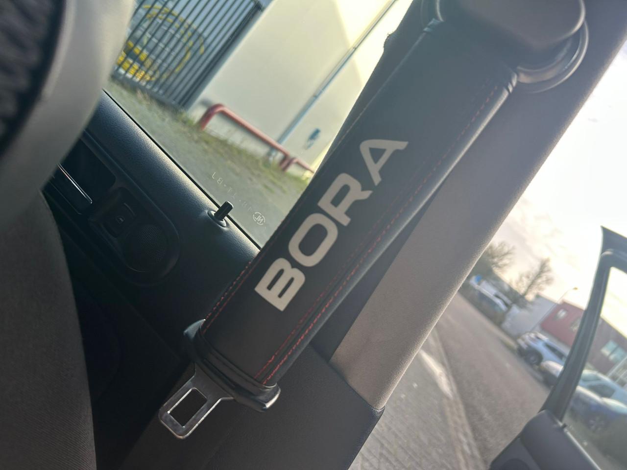 Volkswagen Bora 1.6-16V Mooie Auto! Lees Tekst!