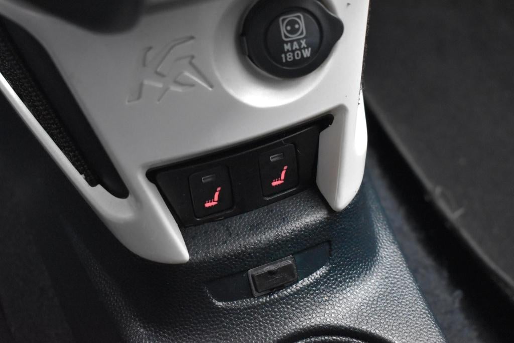 Ford KA 1.2 titanium x start/stop | climate control | airco | stoel + voorr