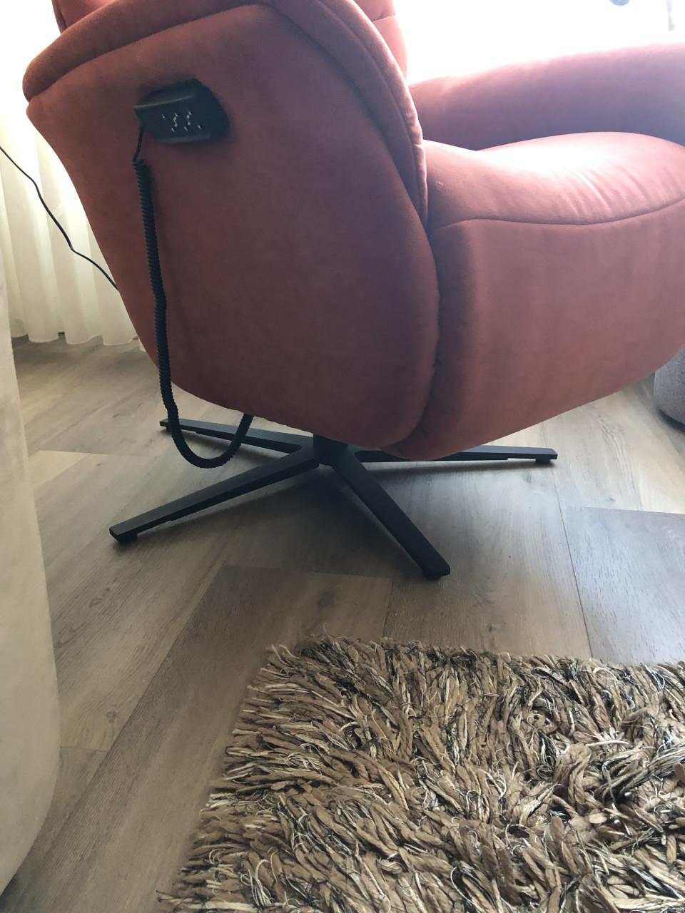 Himola.   Relaxfauteuils    Kleur Brique en mosgroen