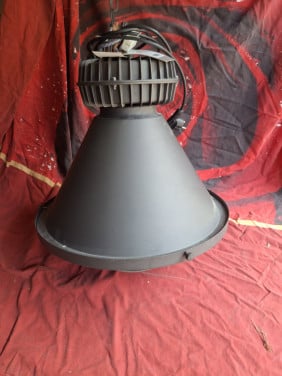 Te koop een indutriele lamp Label 51