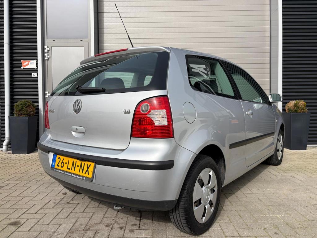 Volkswagen Polo 1.4-16v comfortline/jaar apk/airco/cruise control/