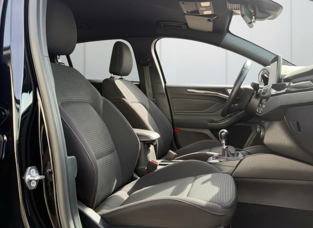 Ford Focus wagon 1.0 ecoboost st line business