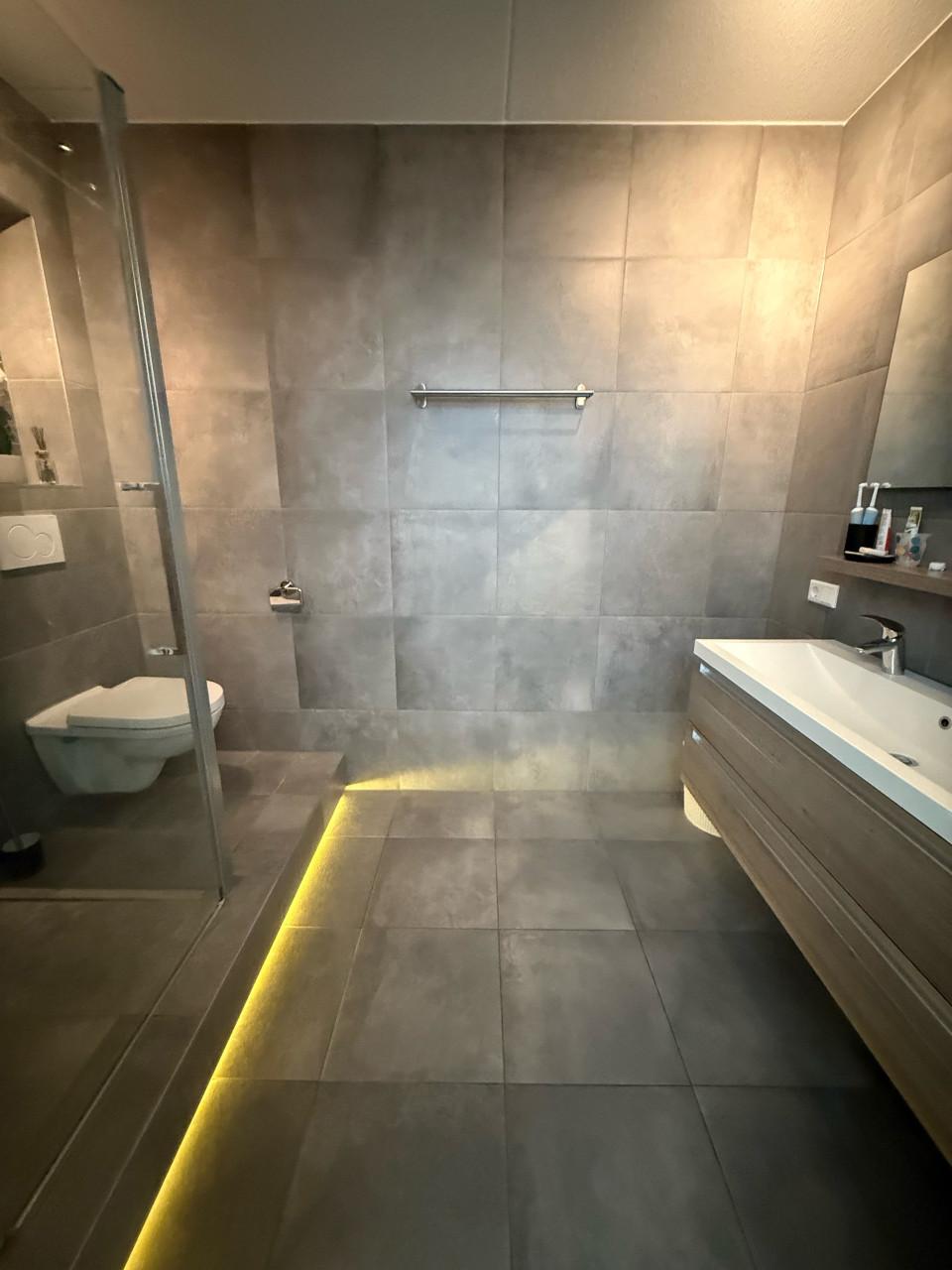 Badkamerrenovatie / Tegelwerken