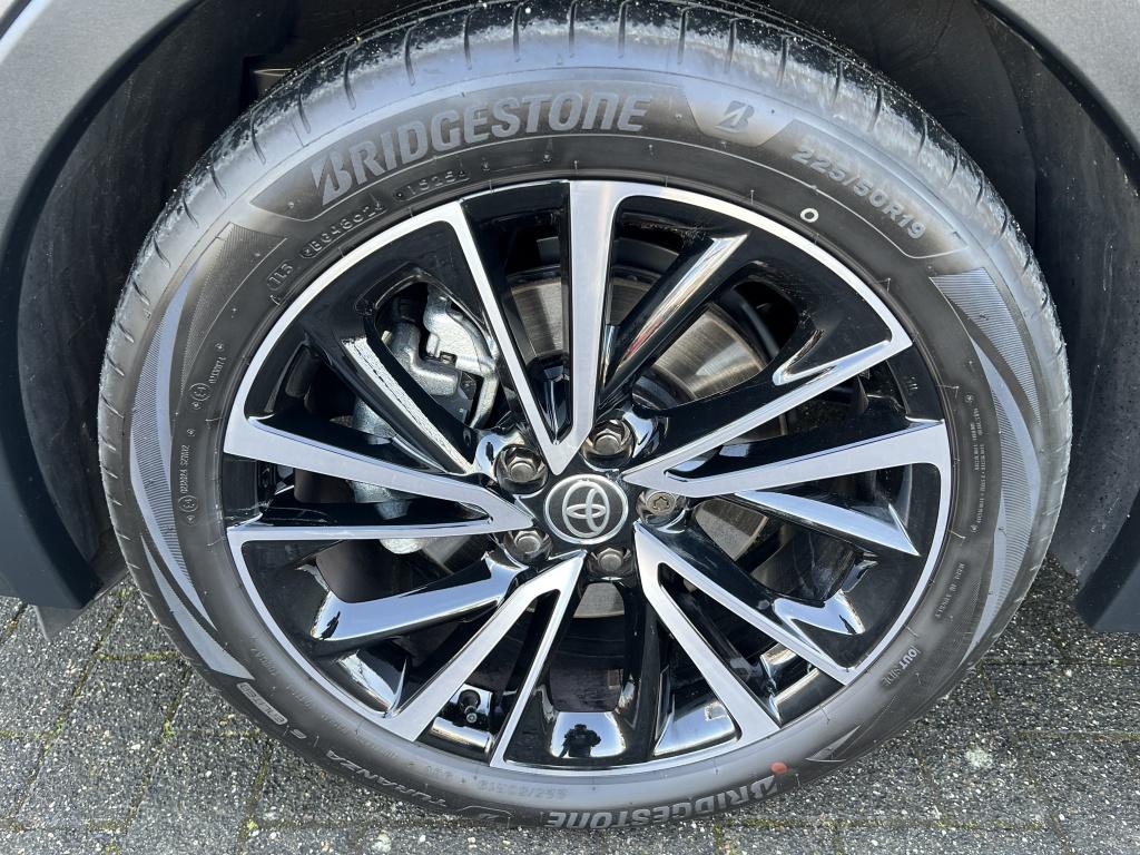 Toyota C-hr 2.0 phev 220 exec