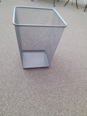 Vuilbak ikea grijs nieuw!!