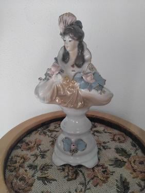 Vintage Beeldje Vrouw Victoriaans