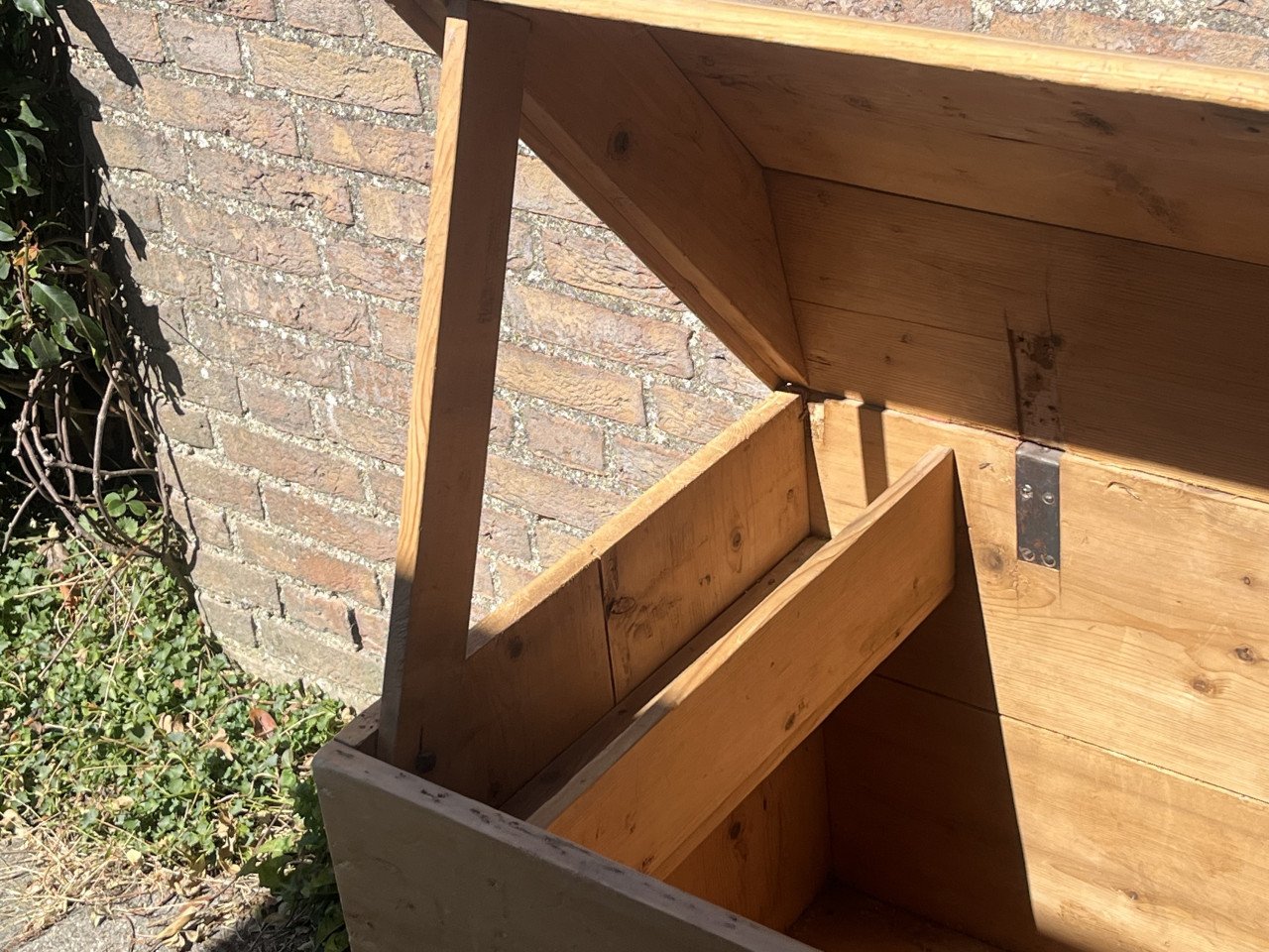 TEAB Grenen dekenkist en haardombouw