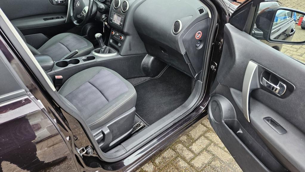 Nissan Qashqai +2 1.6 connect edition