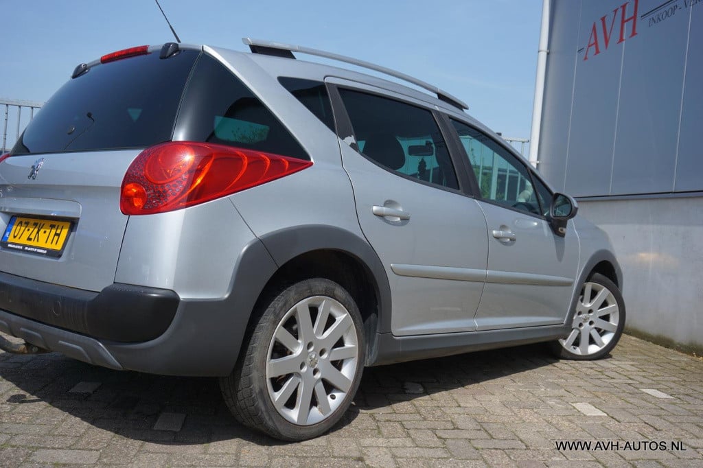 Peugeot 207 sw outdoor 1.6 vti xs