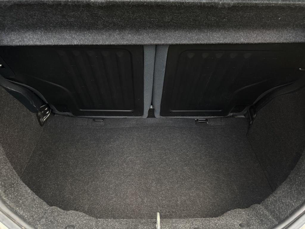 Ford KA 1.2 titanium - nieuwe distributie + grote beurt -