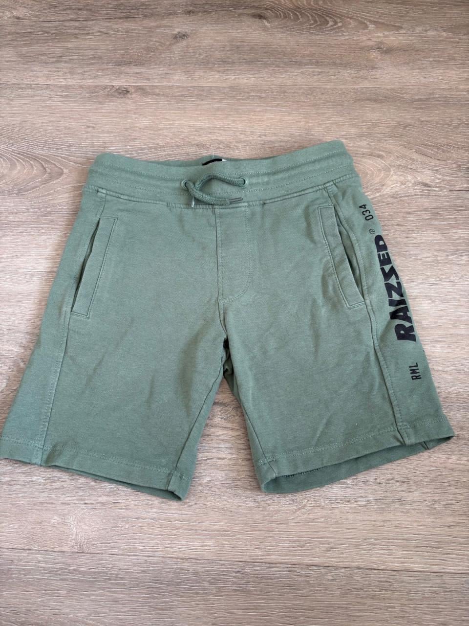 Korte broek van Raizzed maat 122.