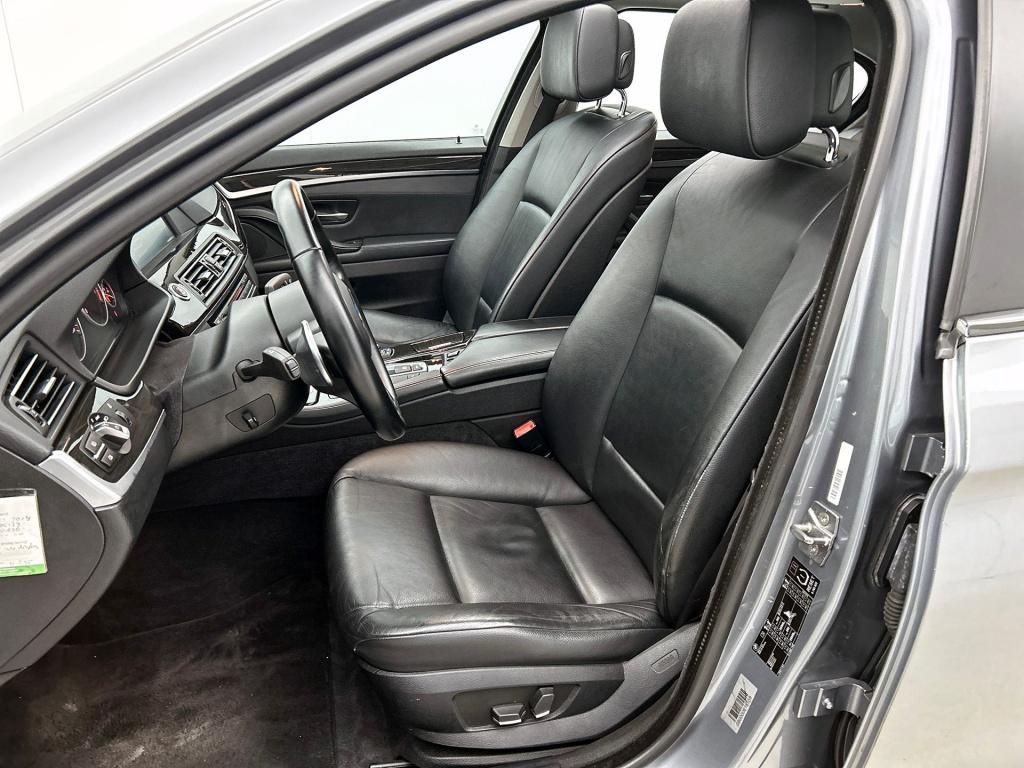 BMW 5 Serie 523i high executive | schuif/kanteldak |