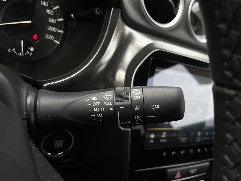 Suzuki Vitara 1.4 boosterjet style smart hybrid