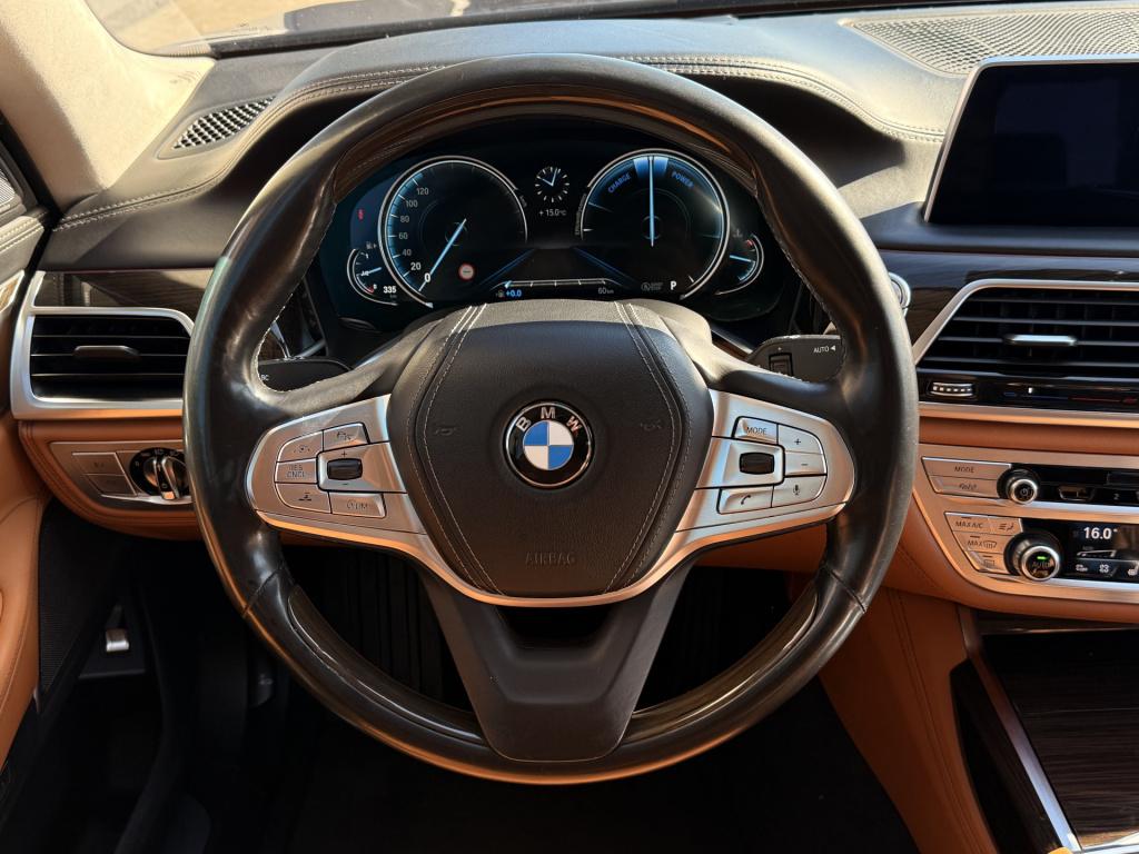 BMW 7 Serie 740i high executive | harman kardon | schuif/kanteldak | soft c