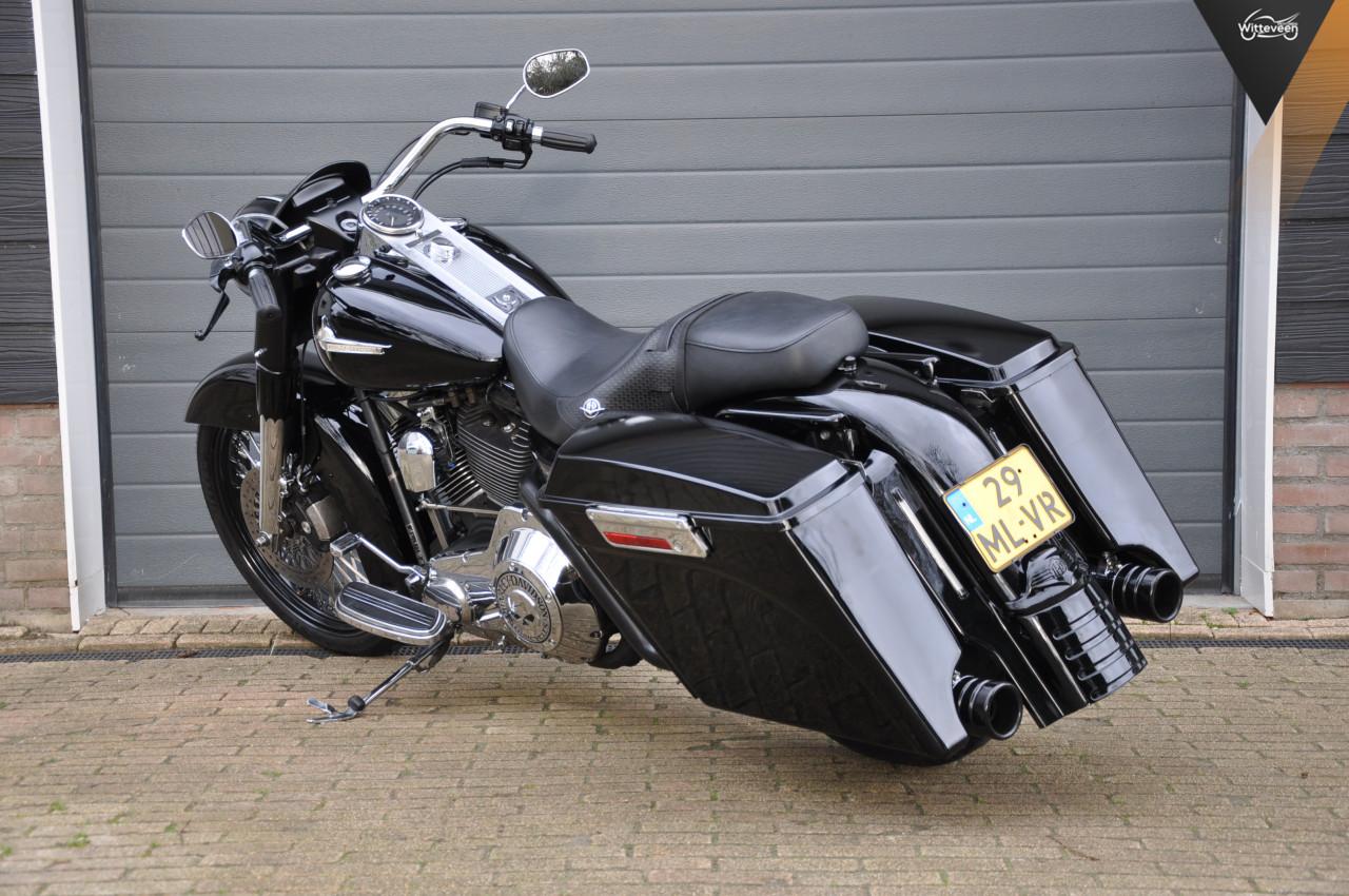 Harley Davidson Road King Stretched koffers, groot voorwiel