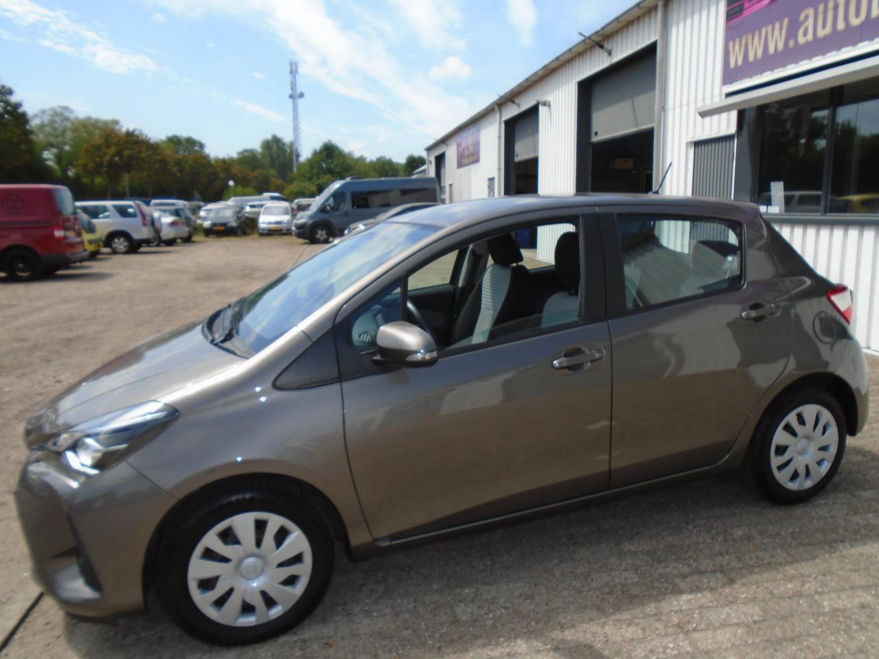 Toyota Yaris 1.0 ECC