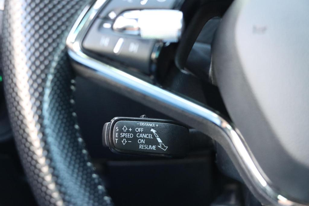 Skoda Superb combi 1.4 tsi iv sportline business 218pk dsg6 | memory | trek