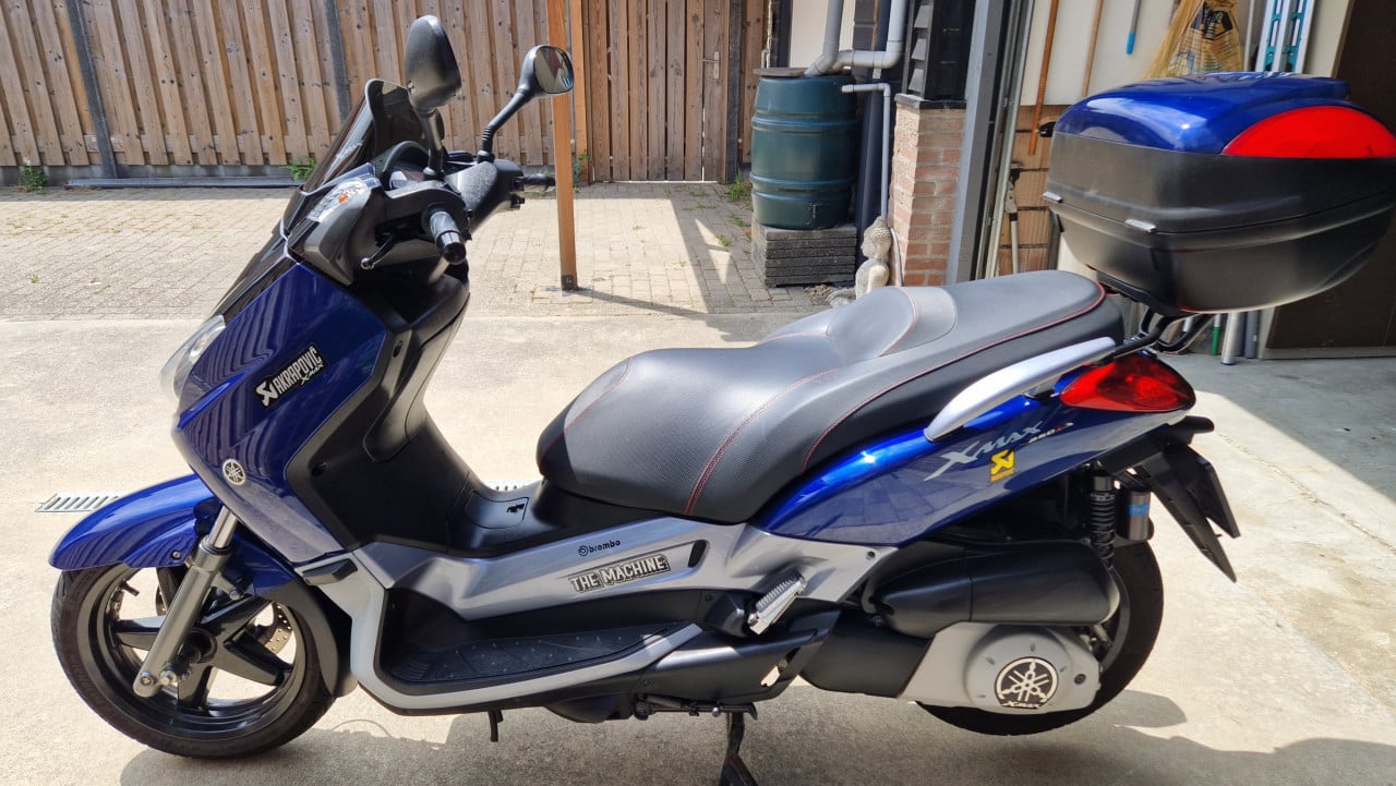 Yamaha XMax 250
