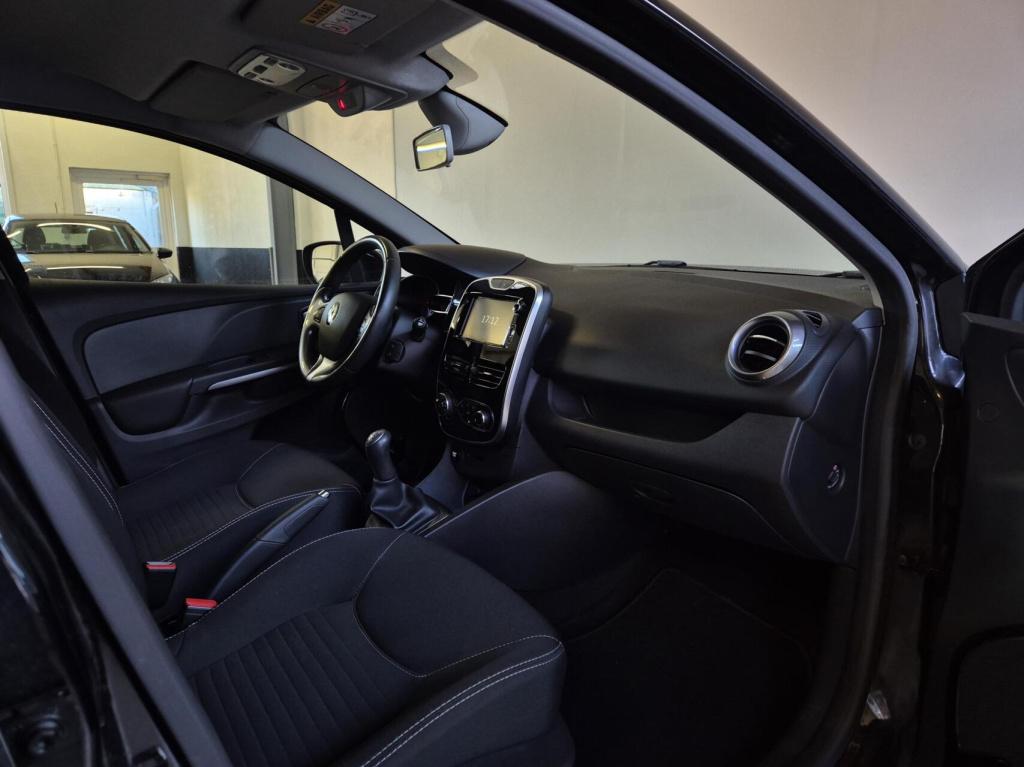 Renault Clio 0.9 tce limited / keyless / cruisecontrol / parkeersensoren