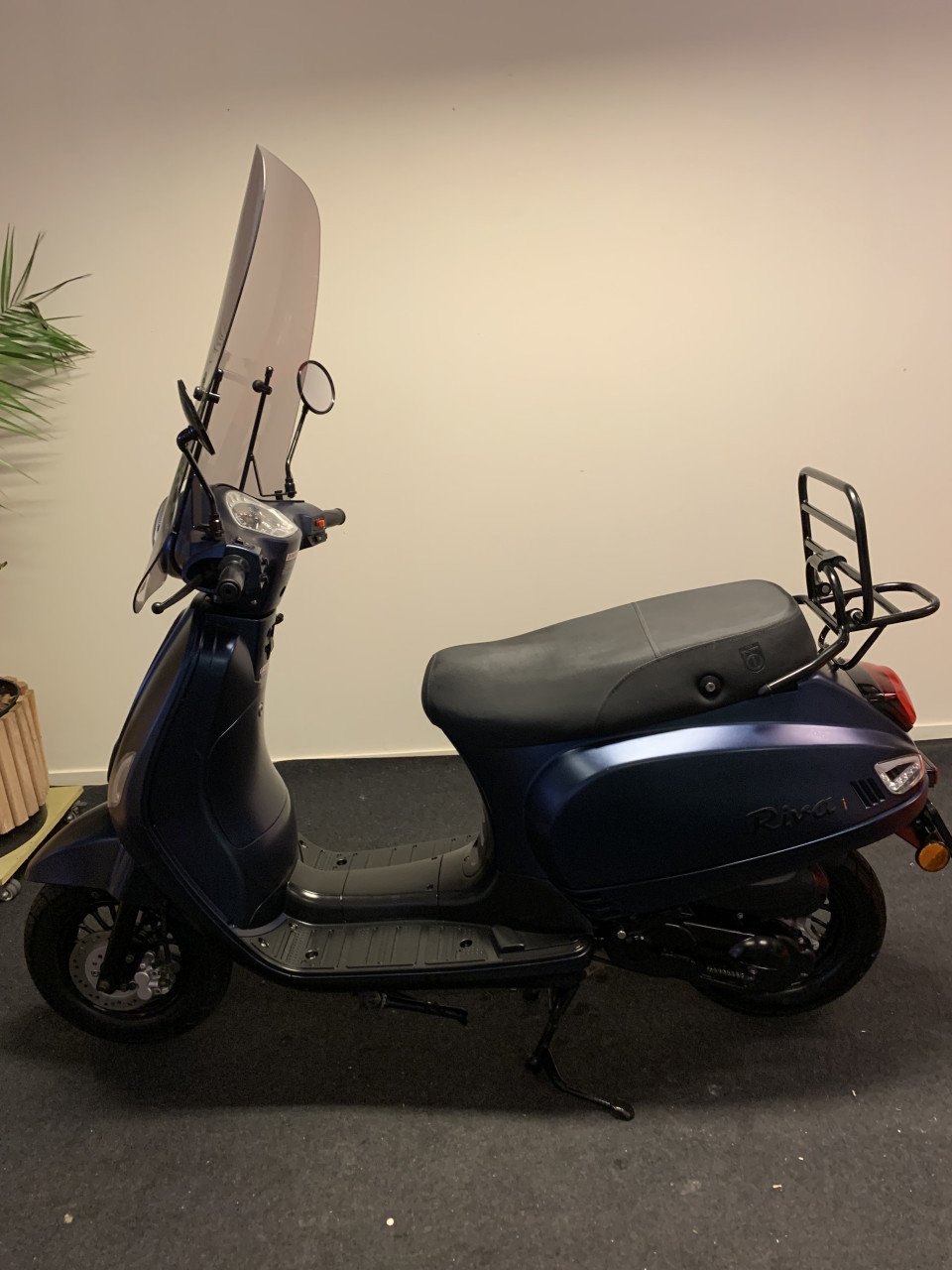 BTC RIVA MET WINDSCHERM NU 895,= RIJKLAAR