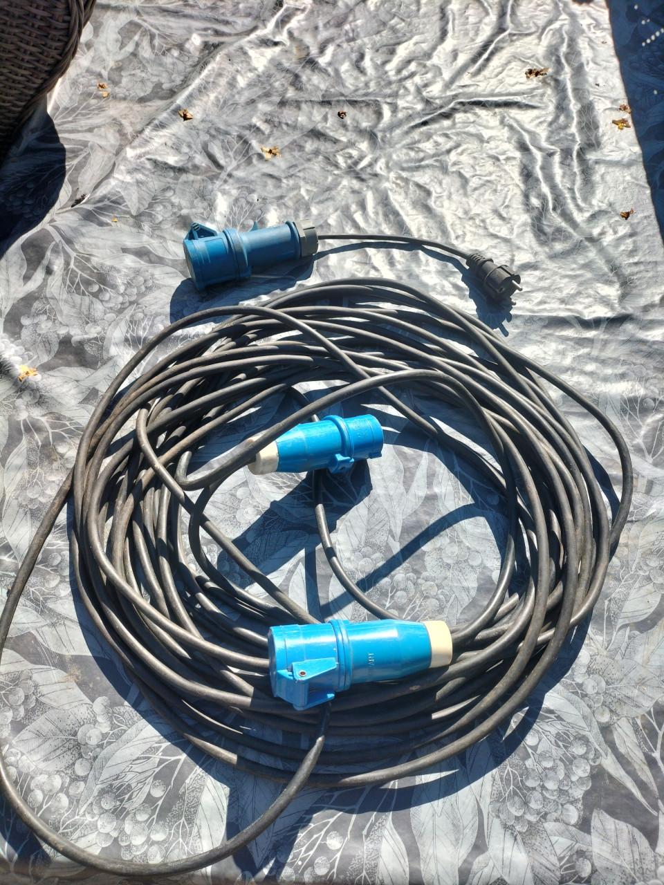 Camping stroomkabel met camping- stekkers