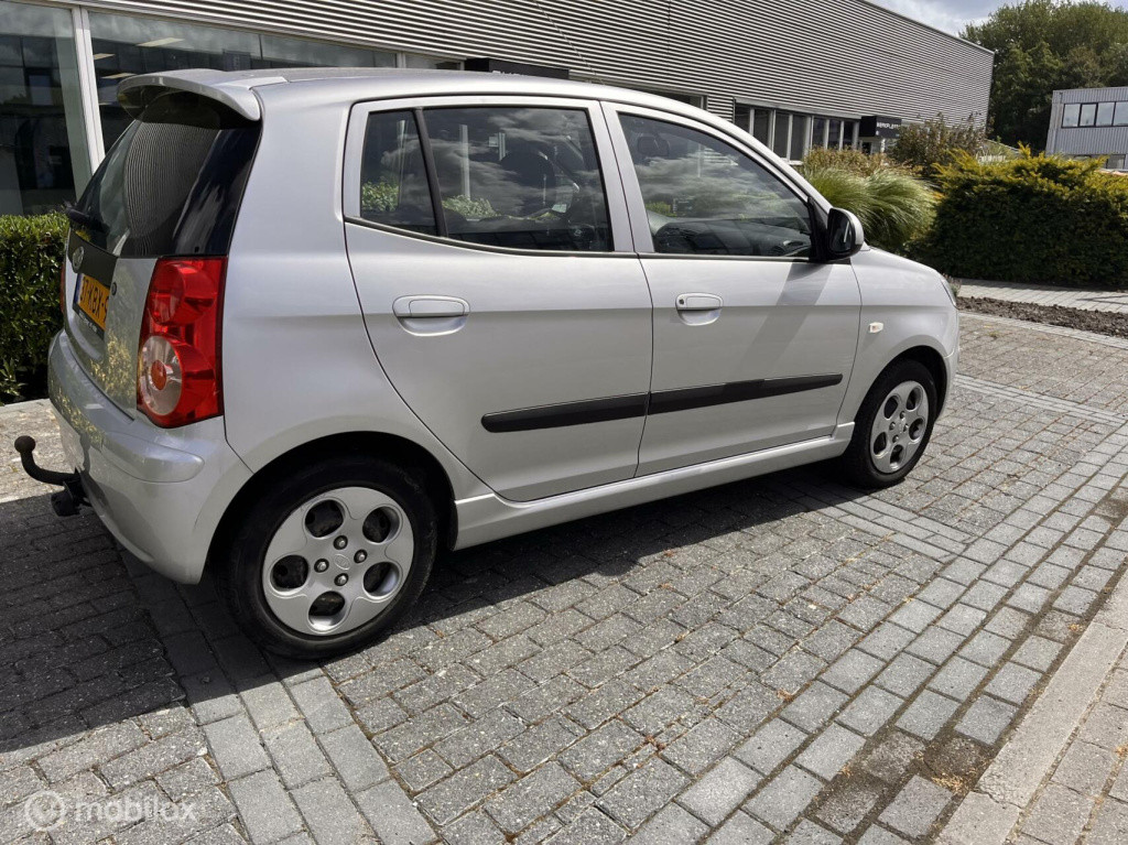Kia Picanto 1.0 q airco trekhaak