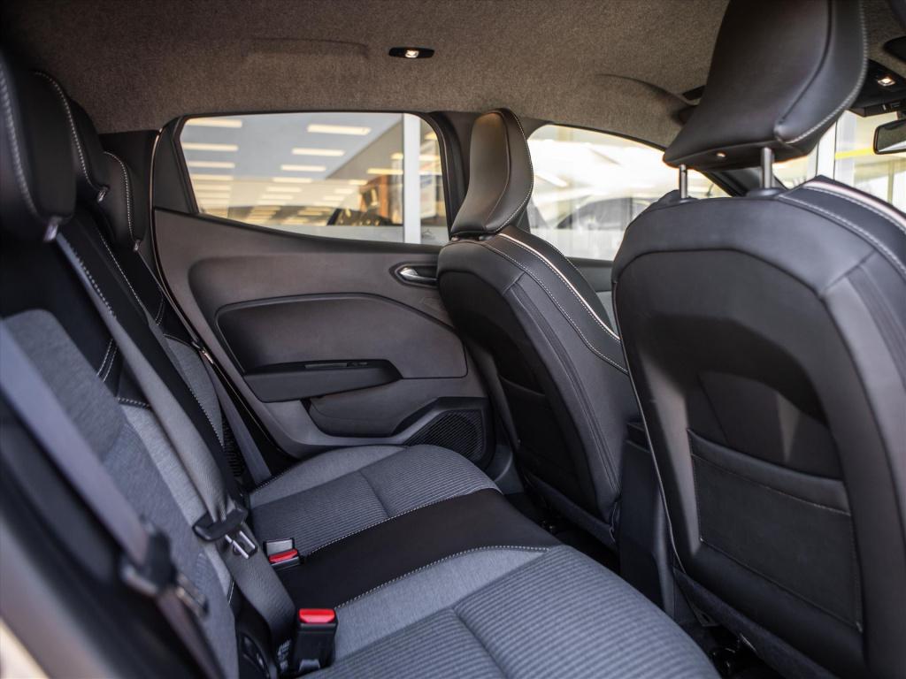 Renault Clio 1.6 e-tech hybrid 145pk techno