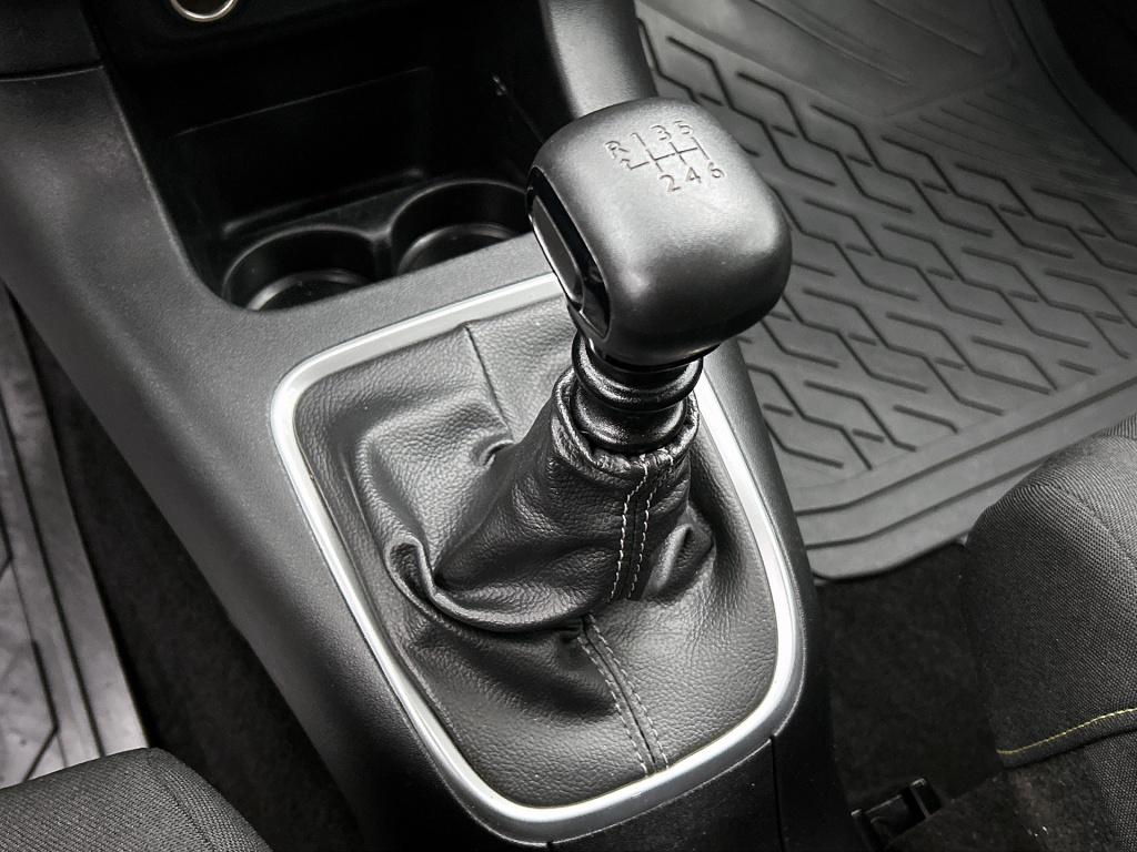 Citroen C3 110 pk shine | rijklaar | keyless entry | 17" lmv | camera |