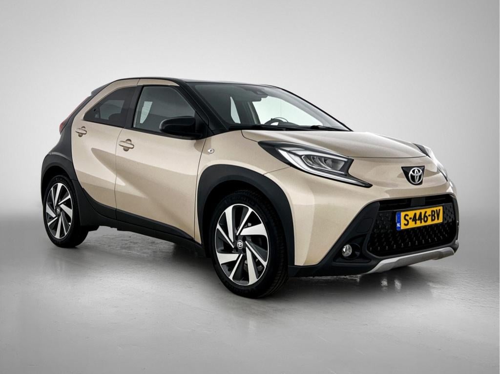 Toyota Aygo x 1.0 vvt-i s-cvt envy automaat | navigatie | jbl soundsystem |