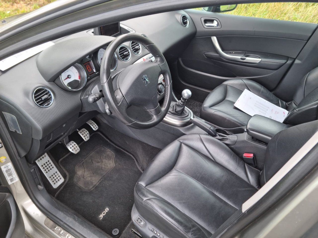 Peugeot 308 sw 1.6i bj 2010 apk 1 jaar 200.000km 7 persoons