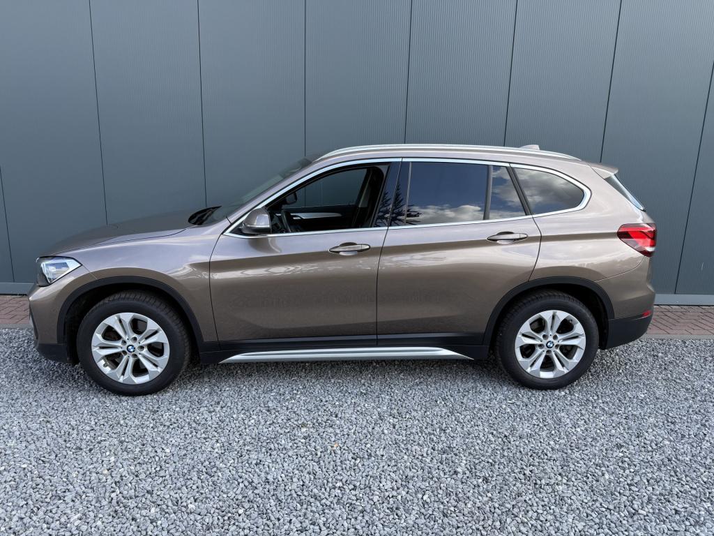 BMW X1 sdrive20i automaat high executive