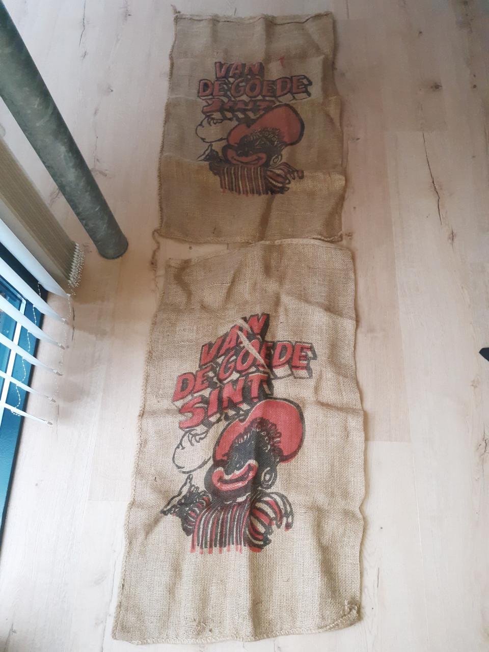 Sinterklaas zakken twee stuks