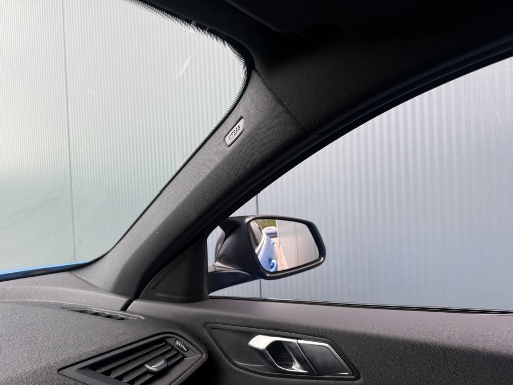 BMW 1 Serie 118i 140pk high executive m-sportpakket 5-drs