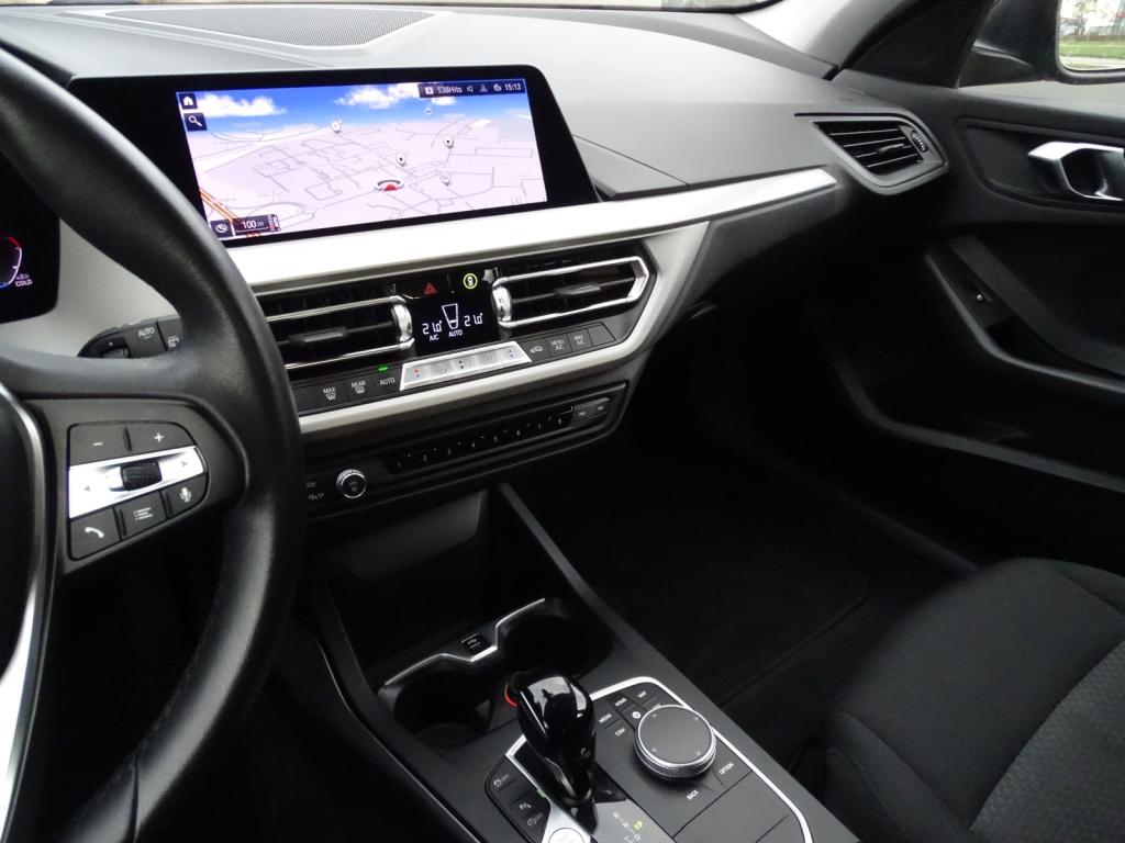 BMW 1 Serie 118i business edition | led | apple carplay /android auto