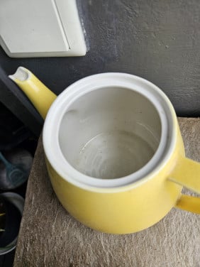 Prachtige Villeroy&Boch luxemburg gele theepot met filter compleet...