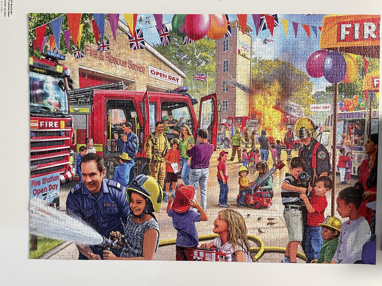 Falcon puzzel: Open day at the fire station 11351
